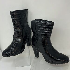 Aquatalia Sz 9 Black Patent Leather Mid Calf Back Zip Heel Boot